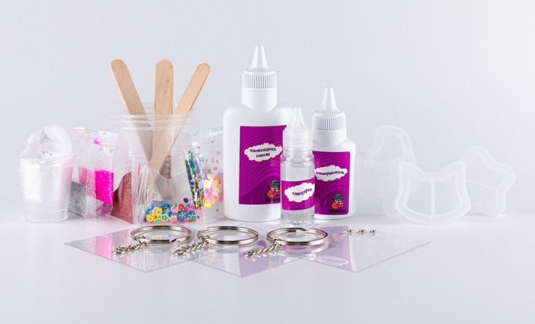 Набор для творчества с эпоксидной смолой «Брелоки-шейкеры» — картинка 2