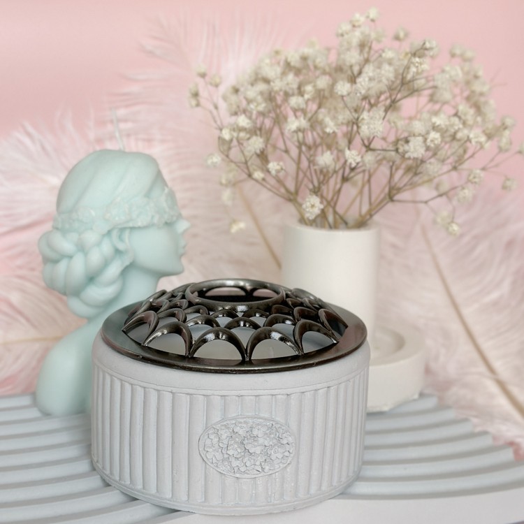 Декоративная крышка из металла №1, d 8см, Epoxy Master — картинка 2