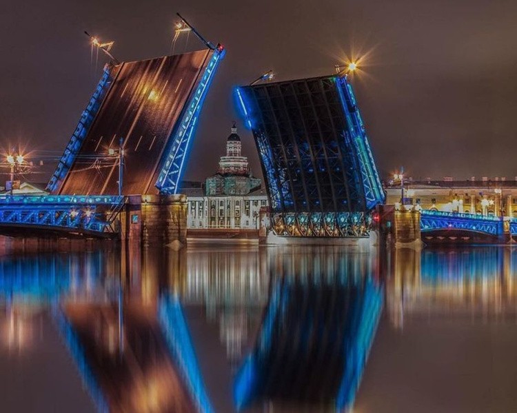 Алмазная вышивка «Развод мостов» — картинка 2