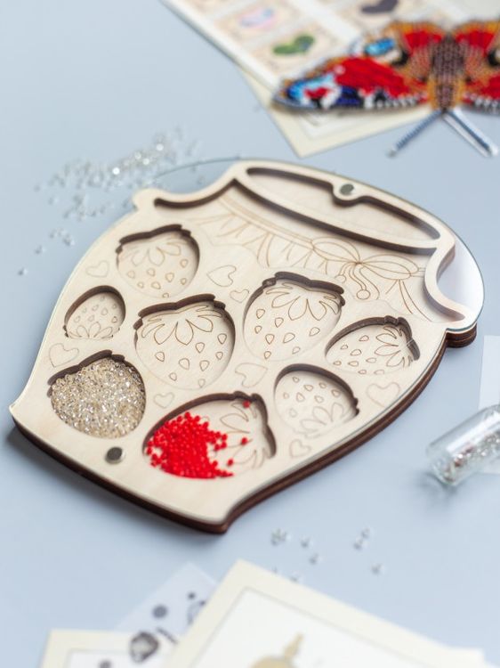 Органайзер для бисера с крышкой «Баночка клубники» — картинка 3