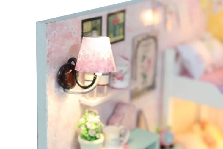 Сборная модель Румбокс. Миниатюрная комната «Спальня Шерил» — картинка 7