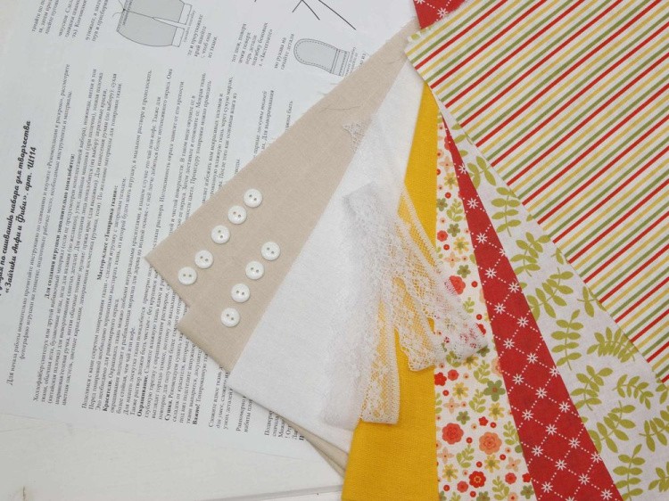 Набор для шитья «Зайчики Алфи и Фиби» — картинка 2