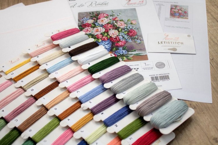 Набор для вышивания «Её Величество - Розы» — картинка 3