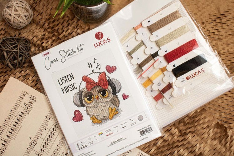 Набор для вышивания «Слушает музыку» — картинка 2