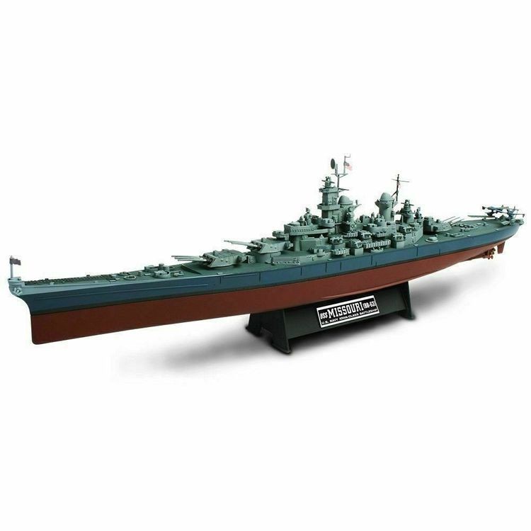 Сборная модель «U.S. NAVY BATTLESHIP U.S.S. MISSOURI (BB-63) 1/700», MENG