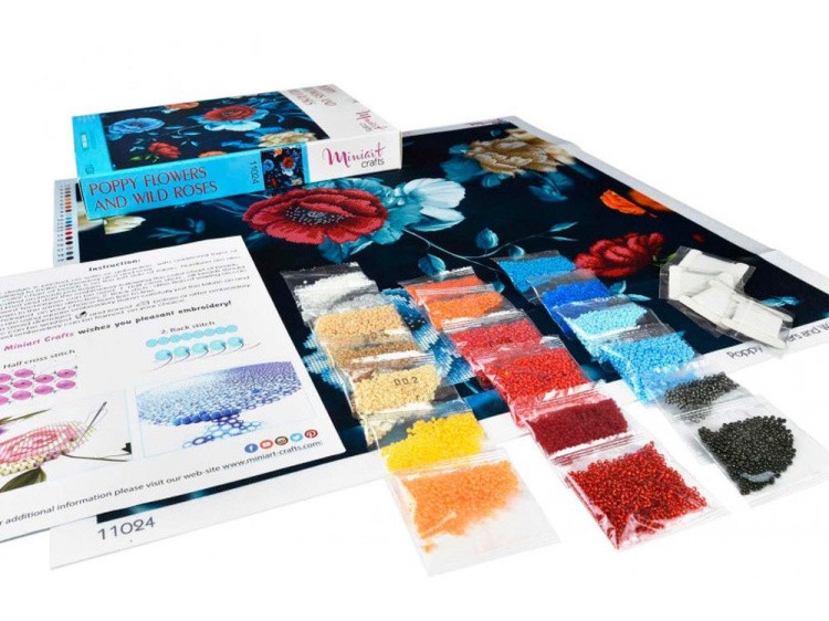 Набор вышивки бисером «Маки и дикие розы» — картинка 3