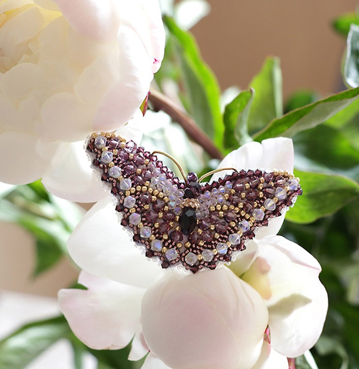 Вышивка Образа в каменьях «Аметист» (брошь) с кристаллами Сваровски — картинка 2