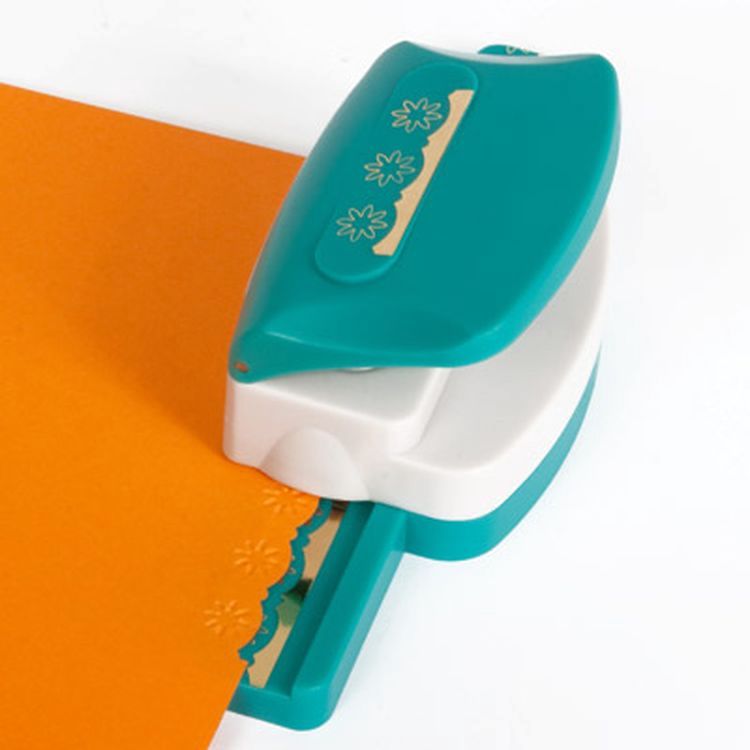 Дырокол для декора края с тиснением «Волны и ромбы», 5 см, Mr.Painter — картинка 2