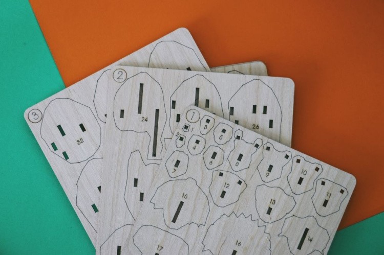 Конструктор из дерева «Трицератопс с набором карандашей», UNIWOOD — картинка 3