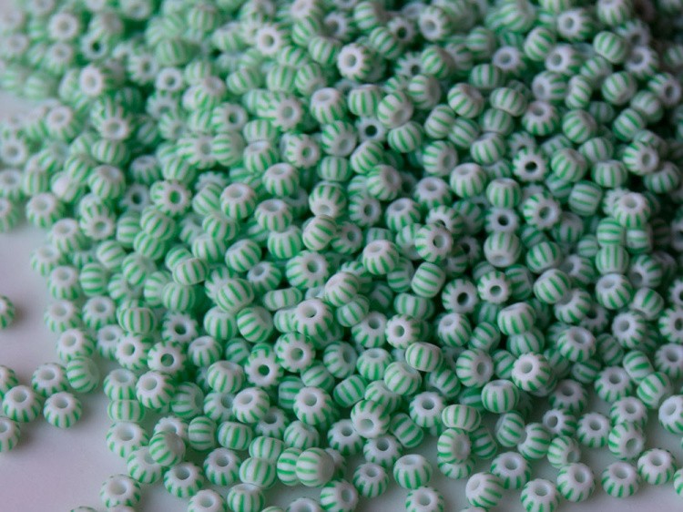 Бисер Preciosa Чехия 311-19001, 10/0, 50 г, цвет: 03851 полосатый — картинка 2