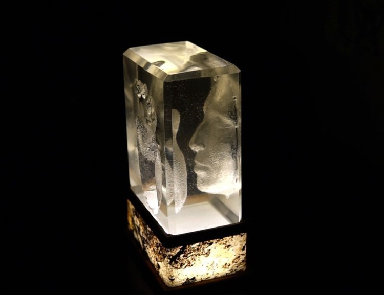 Набор прозрачной эпоксидной смолы Magestic 1,25 кг с красителями и разделителем — картинка 6