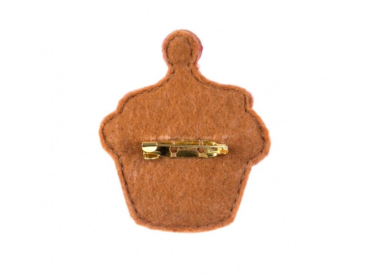 Набор для вышивания «Брошь. Вишневый кекс» — картинка 2