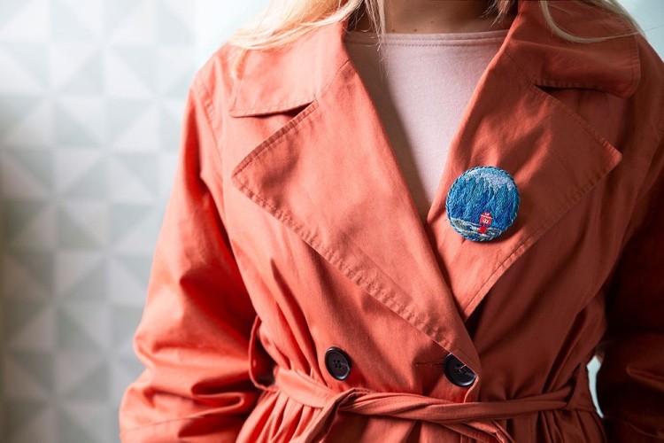 Набор для вышивания «Брошь. Дом у озера» — картинка 2