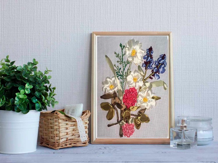 Вышивка лентами «Маленький букет» — картинка 5