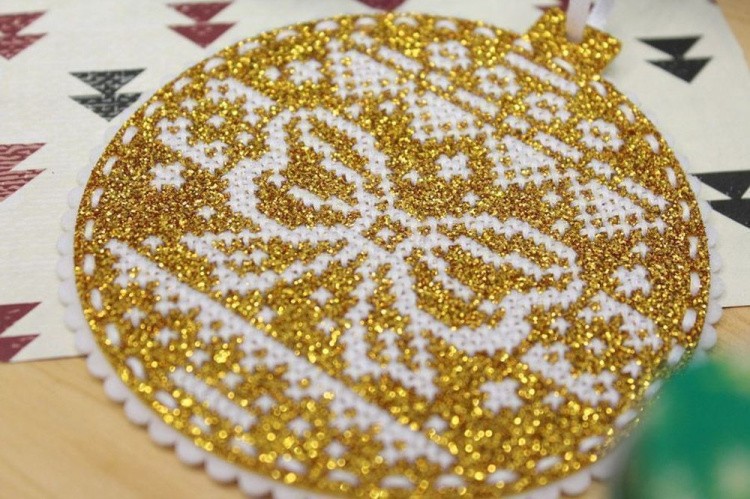 Набор для вышивания «Золотой подарок» — картинка 3